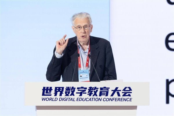 股票配资中心网址 图灵奖得主约翰 霍普克罗夫特：教育转型关键在于提升质量